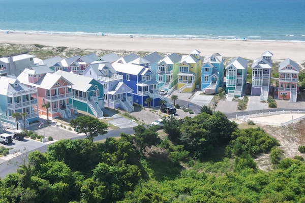Easy access and close to beach