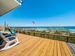 Property grounds - S.O.B. (Sweet Ol' Bill) | Oceanfront + Pets! (Surf City)