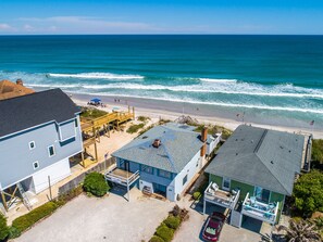 On the beach - S.O.B. (Sweet Ol' Bill) | Oceanfront + Pets! (Surf City)