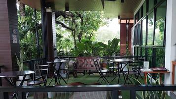 Standard Double Room, 1 King Bed, Non Smoking, Garden Area | Hypo-allergenic bedding, desk, laptop workspace, blackout drapes