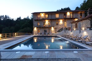 Outdoor pool, a heated pool