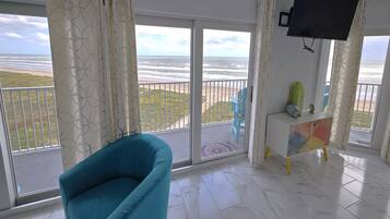 Smart TV, table tennis