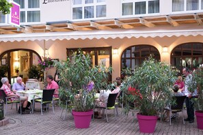 Outdoor dining - Luisenstuben (Badenweiler)