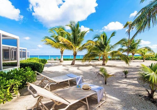 Sea Biscuit 1BR Oceanfront - Snorkel, Bikes & Beachfront