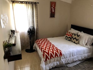 2 chambres, fer et planche à repasser, Wi-Fi gratuit, draps fournis