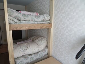 Basic Single Room | Desk, free WiFi, bed sheets - SAPPORO GUEST HOUSE NARIYA - Hostel (Sapporo)