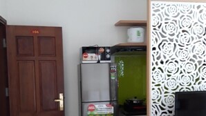 Fridge, microwave - Duc Manh Home 1 (Da Nang)