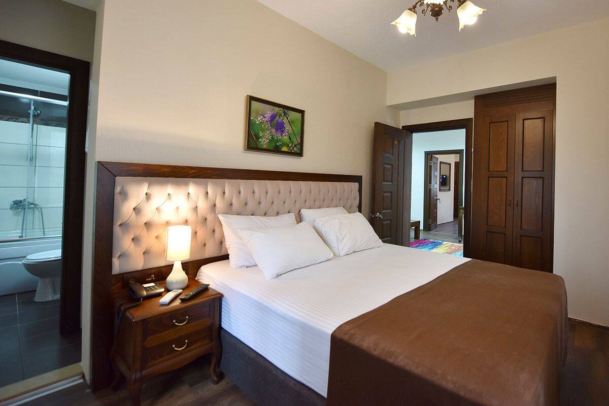 Minibar, in-room safe, desk, soundproofing
