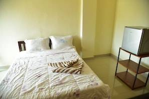 Standard Double Room | Rollaway beds, free WiFi