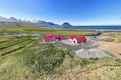 Kirkjufell Guesthouse and Apartments