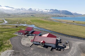 View from property - Kirkjufell Guesthouse and Apartments (Grundarfjörður)