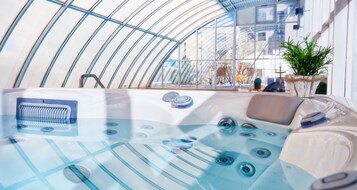 Hot tub, steam room, aromatherapy, body wraps, Ayurvedic treatments