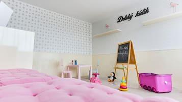 Children’s play area – indoor
