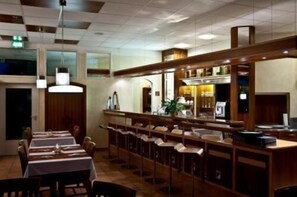 Bar (on property) - Hotel Manu (Paderborn)