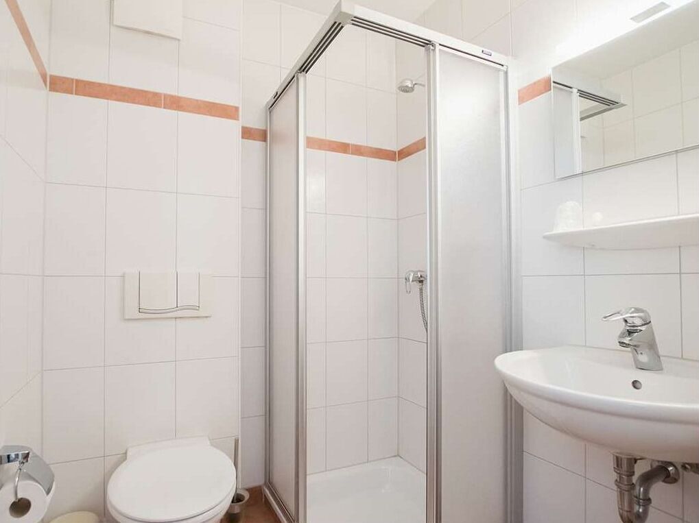 Baño | Regadera, secadora de cabello, toallas 