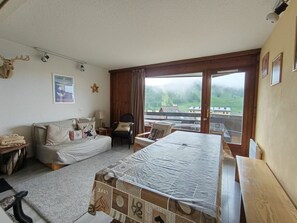 TV, DVD player - Spacious apartment for 7 near slopes, pets allowed (Montgenèvre)