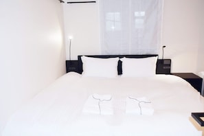 Down comforters, in-room safe, blackout drapes, iron/ironing board - HOTEL SUI KANDA byABEST (Tokyo)