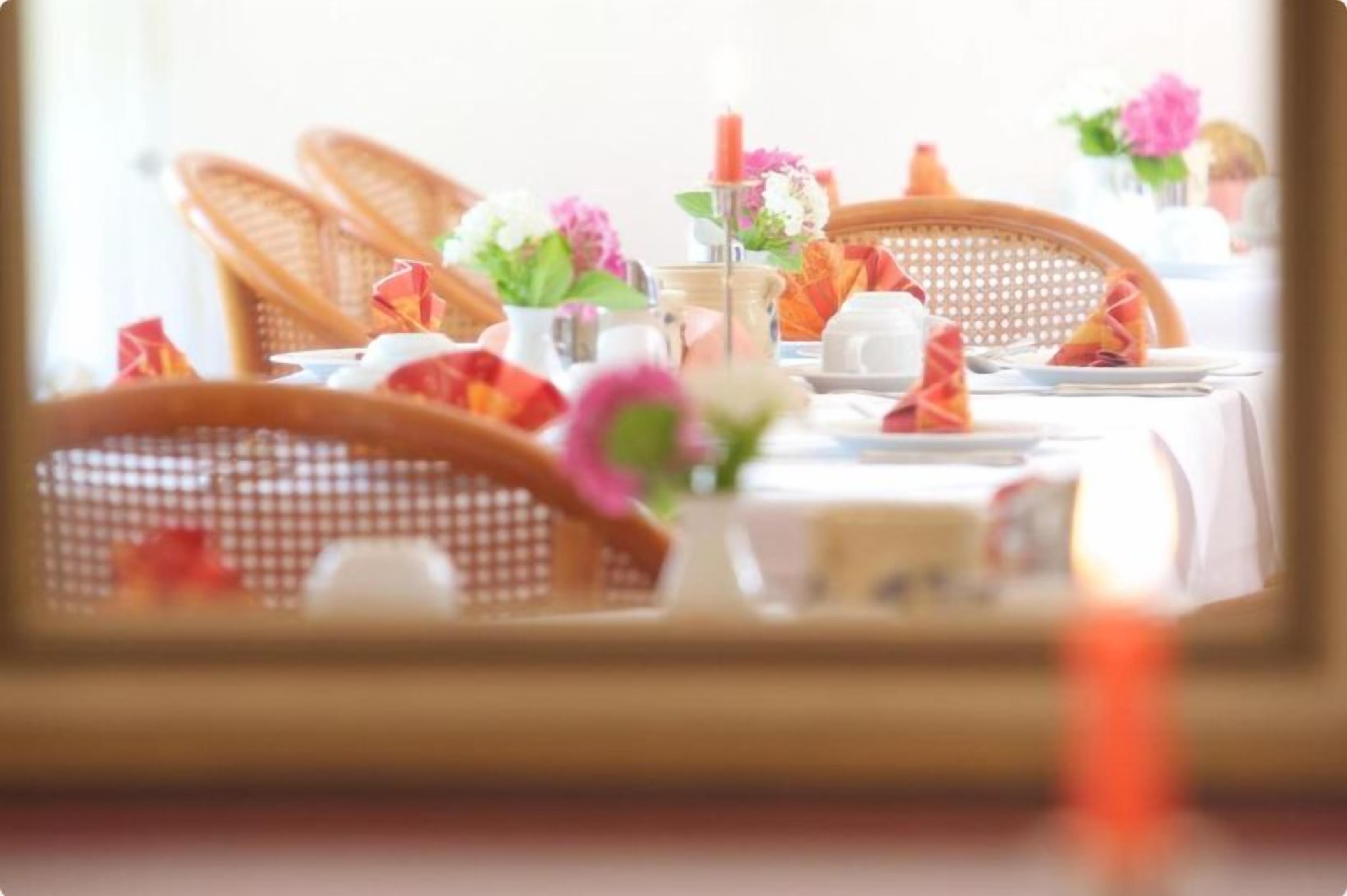 Desayuno buffet todos los días (con cargo) 