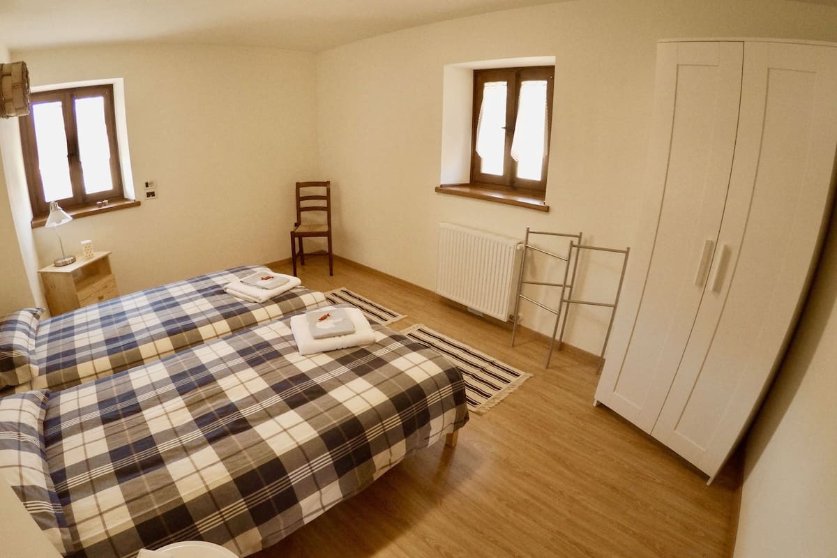 Habitación doble, 2 camas individuales | Ropa de cama