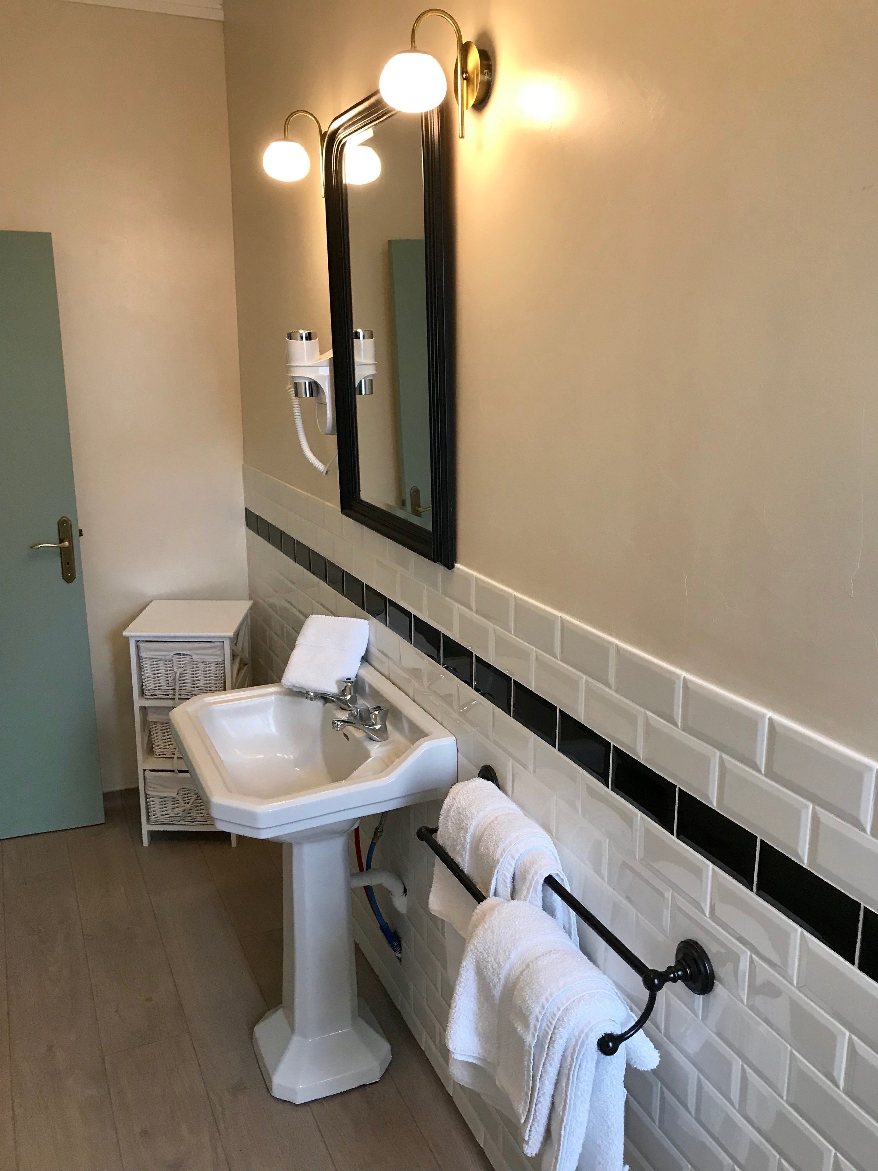 chic double room | bathroom | shower, rainfall showerhead, free toiletries, hair dryer