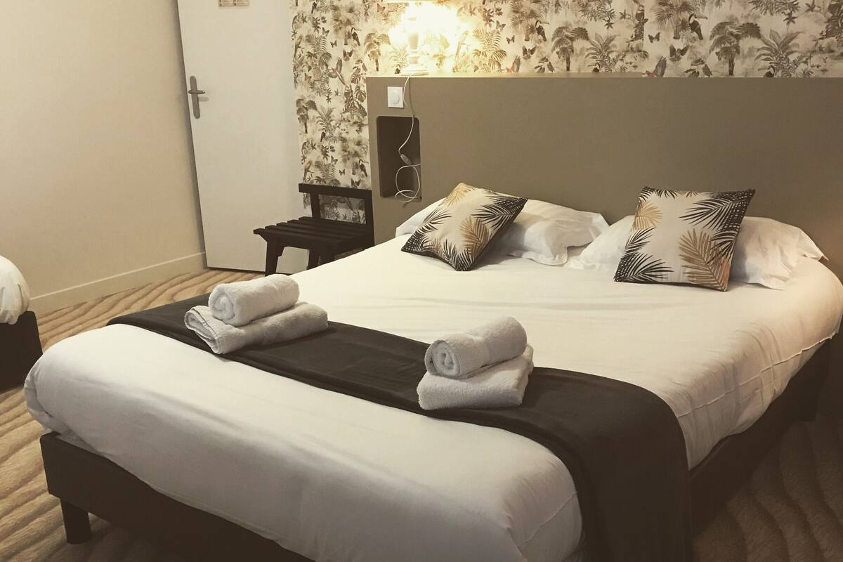 elegance double room | 1 bedroom, premium bedding, individually decorated