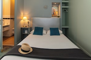 Cozy Double Room | Premium bedding, individually decorated, individually furnished, desk