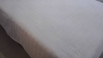 Economy Double Room Single Use, 5 Bedrooms, Non Smoking | 1 bedroom, blackout curtains, free WiFi