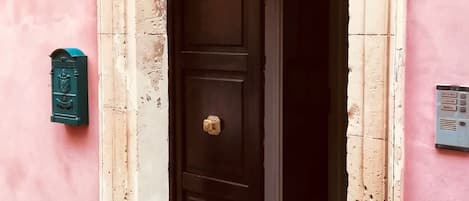 EntrĂ©e de lâhĂ©bergement