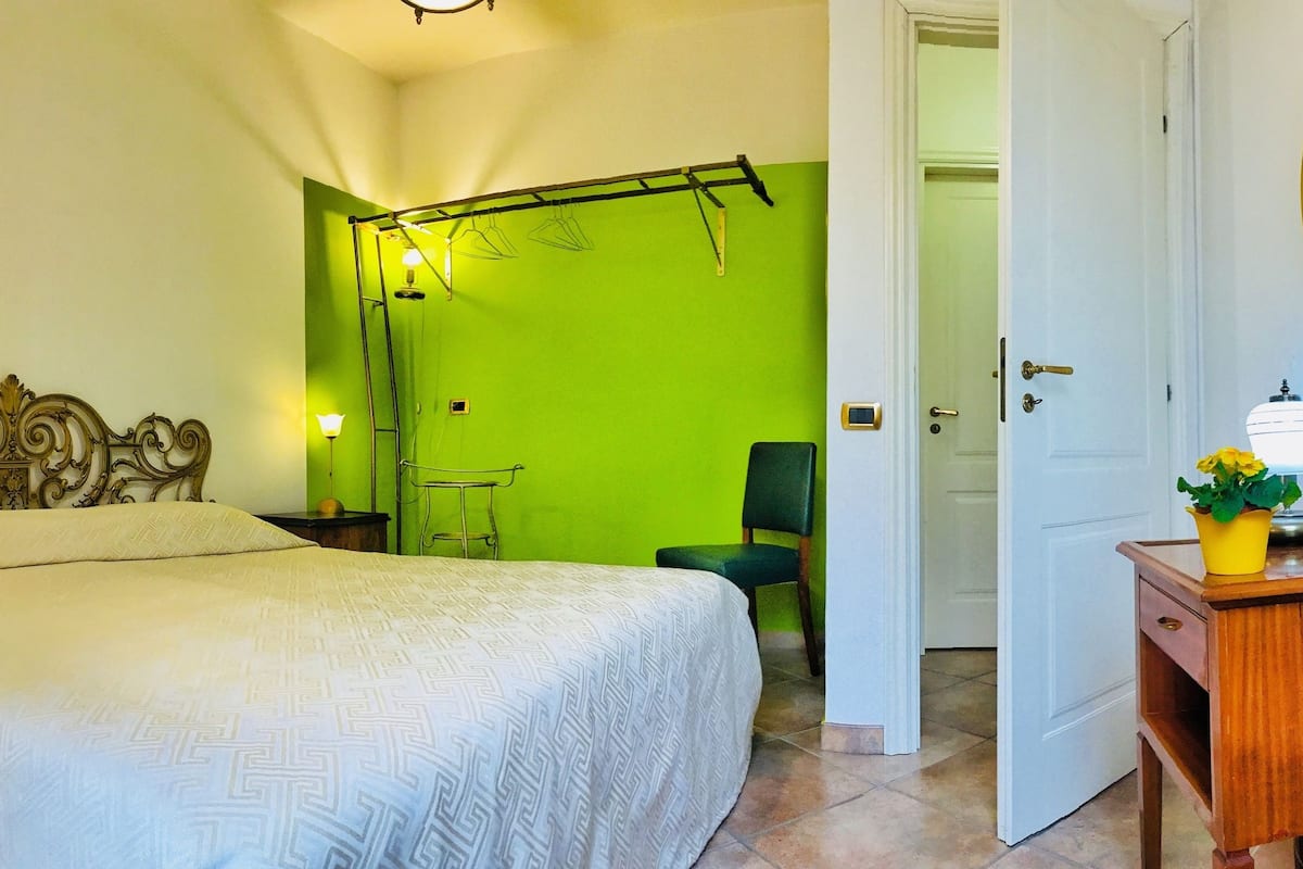 Doppelzimmer, Balkon | Individuell dekoriert, individuell eingerichtet, Verdunkelungsvorhänge
