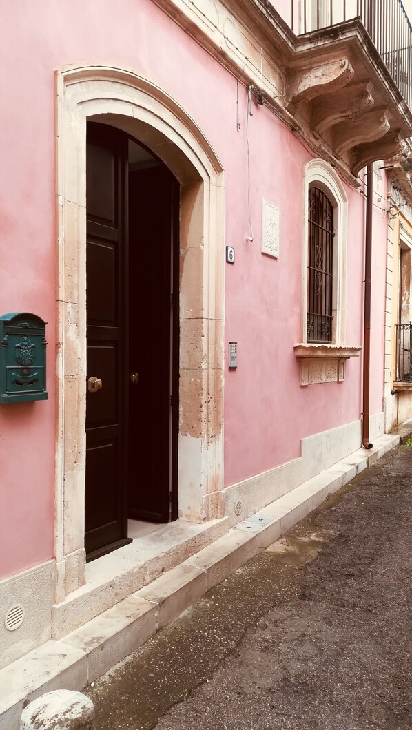 Property entrance - Esagono Monello (Avola)