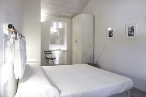 Suite (Cotogno) | Hochwertige Bettwaren, Betten mit Memory-Foam-Matratzen, Minibar