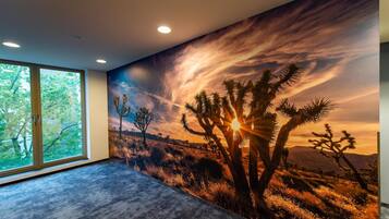 Hochwertige Bettwaren, Zimmersafe, laptopgeeigneter Arbeitsplatz