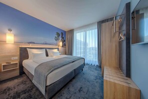 Standard Apartment, 1 King Bed, Kitchenette | Premium bedding, in-room safe, laptop workspace, blackout drapes - Best Western Hotel Wiesbaden (Wiesbaden)