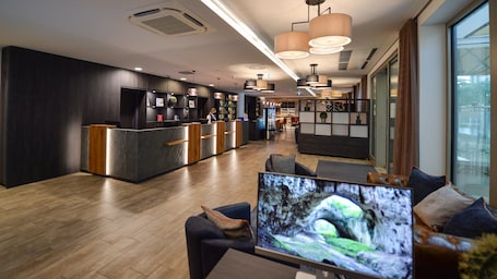 Lobby. Best Western Hotel Wiesbaden