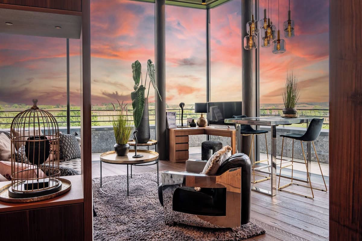 Penthouse Suite, Balcony | منطقة المعيشة | تلفزيون ذكي