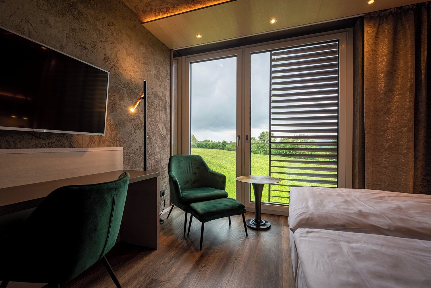 Comfort Room  | Allergikerbettwaren, Zimmersafe, Schreibtisch, Verdunkelungsvorhänge