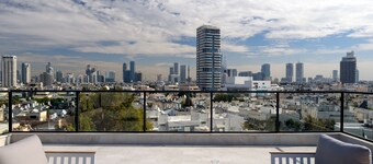 The Roof - By Sea Land Suites