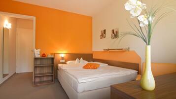 Chambre Simple | Literie de qualité supérieure, coffres-forts dans les chambres, bureau