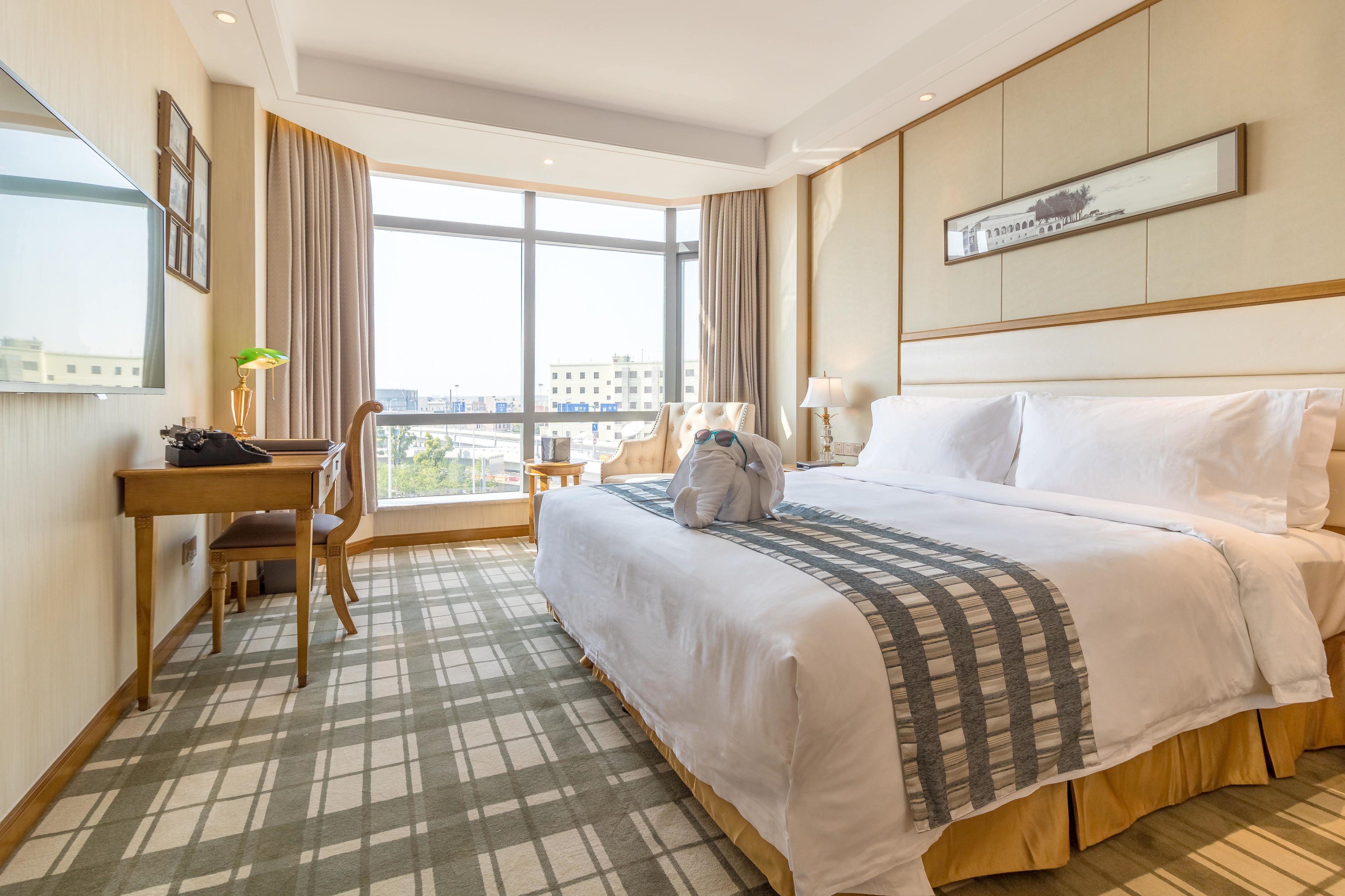 minibar, in-room safe, blackout curtains, iron/ironing board