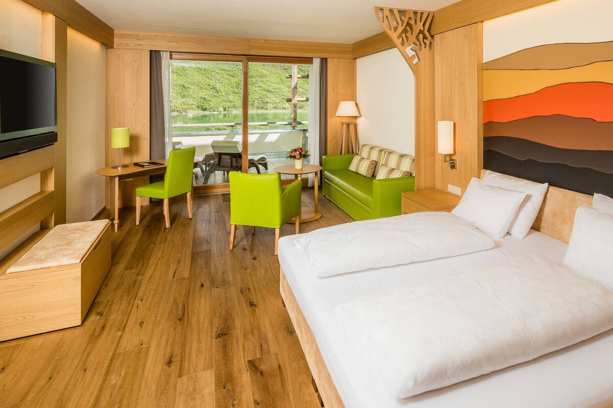 Suite, 1 chambre, terrasse, vue partielle sur le lac