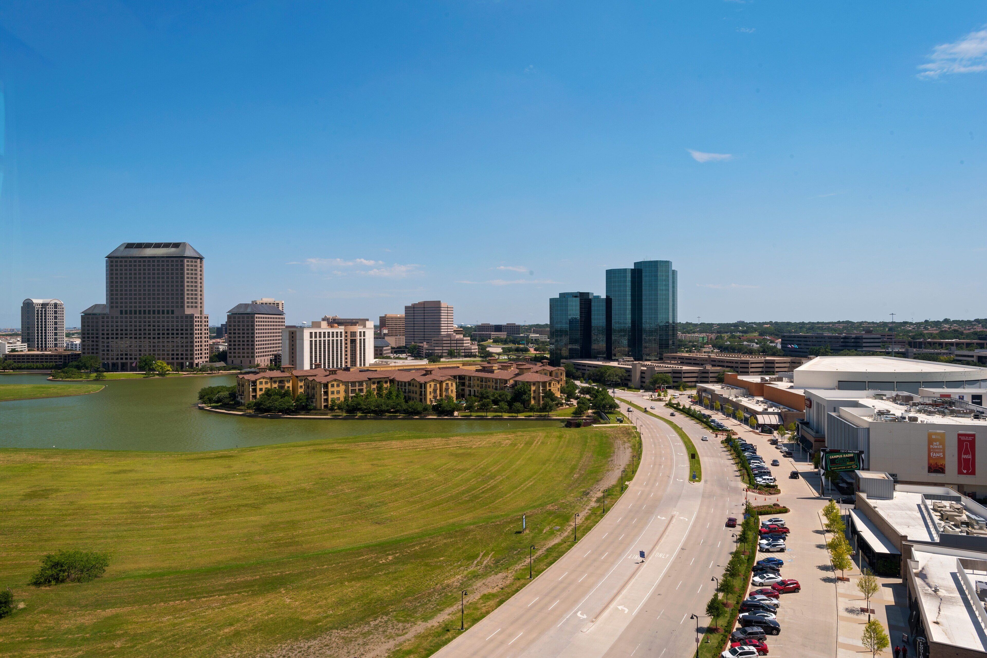 1 bedroom, down duvets, pillow-top beds, in-room safe