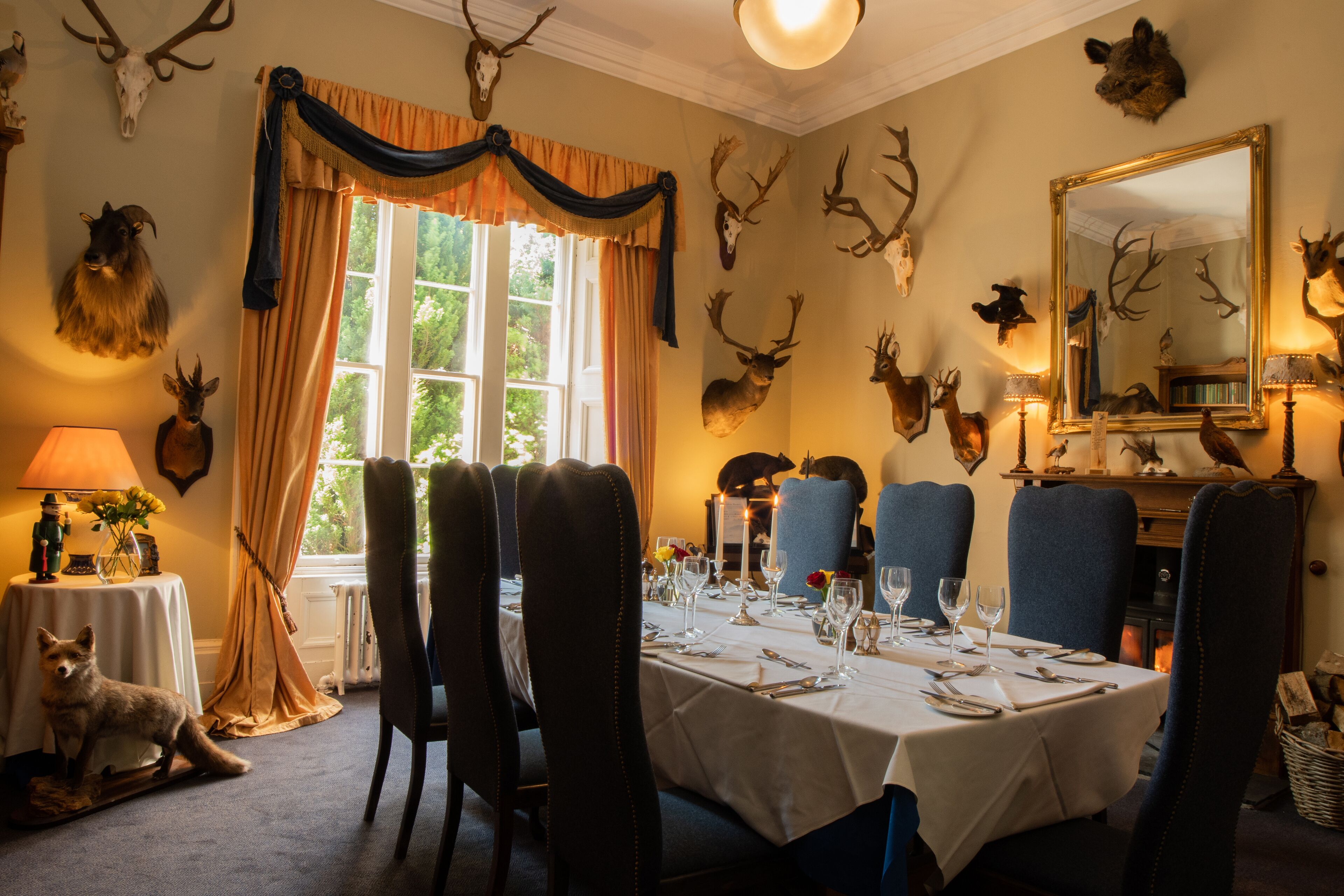 breakfast and dinner served, british cuisine