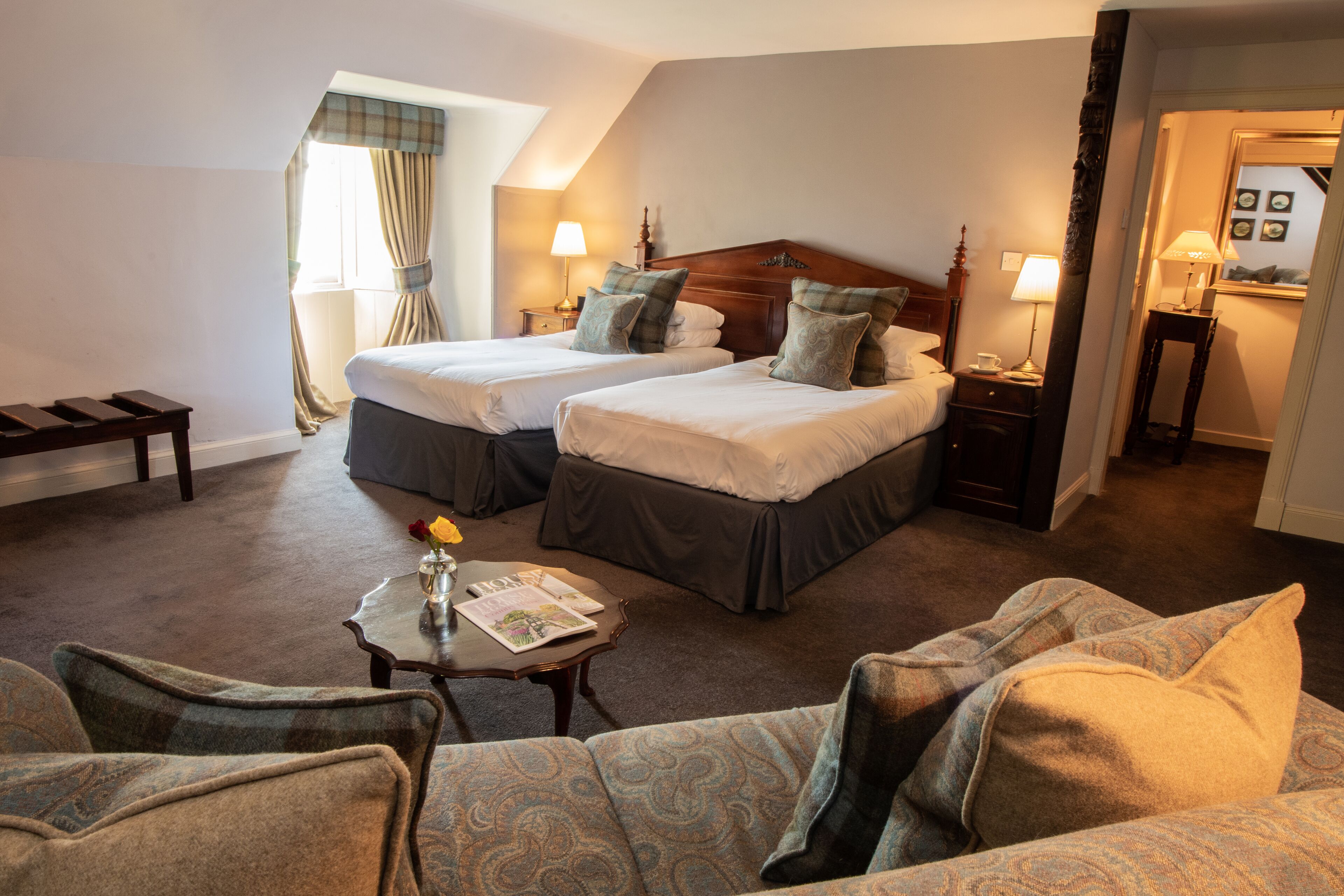 twin room | 1 bedroom, individually decorated, individually furnished