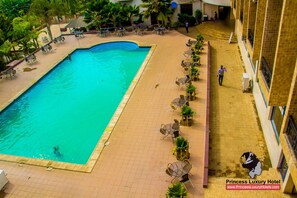 Utomhuspool