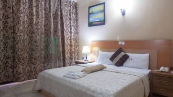 Phòng Suite Exclusive, 1 giường đôi (Royal Suite) | 1 phòng ngủ, bộ đồ giường cao cấp, minibar, két bảo mật tại phòng