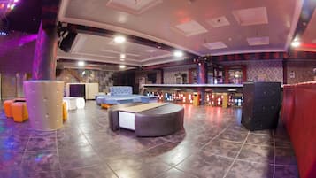 Bar (en el alojamiento)