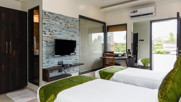 Room - Treebo Malhaar Regency (Pune)