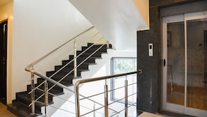 Interior - Treebo Malhaar Regency (Pune)