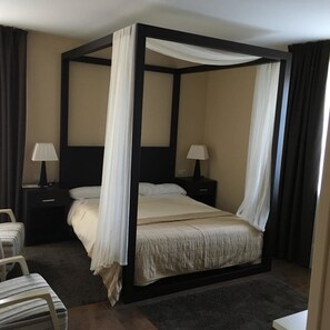 Double or Twin Room | Free cots/infant beds, free WiFi, bed sheets