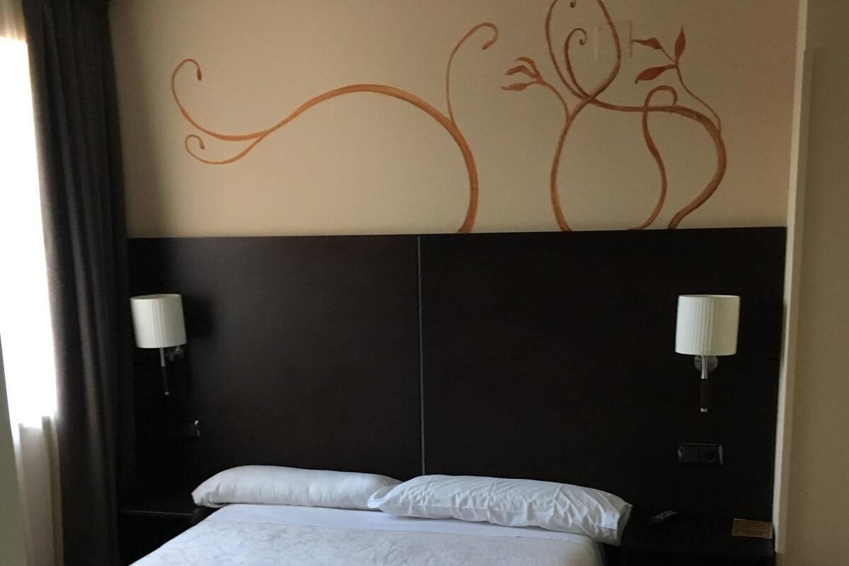 Double or Twin Room | Free cots/infant beds, free WiFi, bed sheets